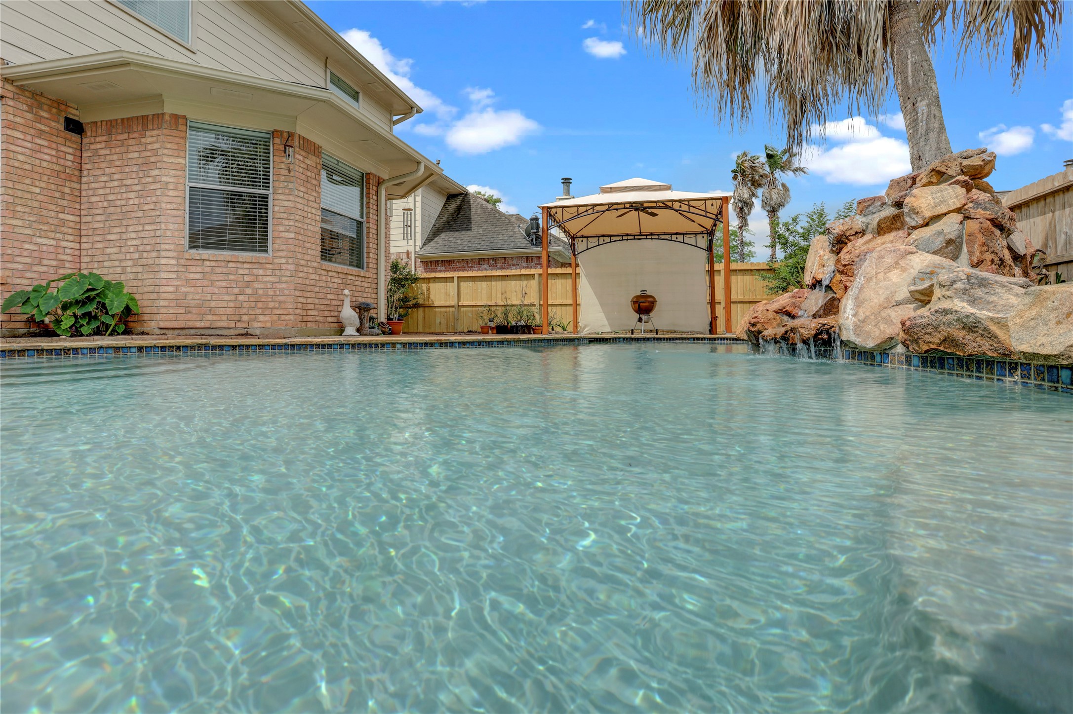 6501 Woodhaven Street Pearland TX 77584