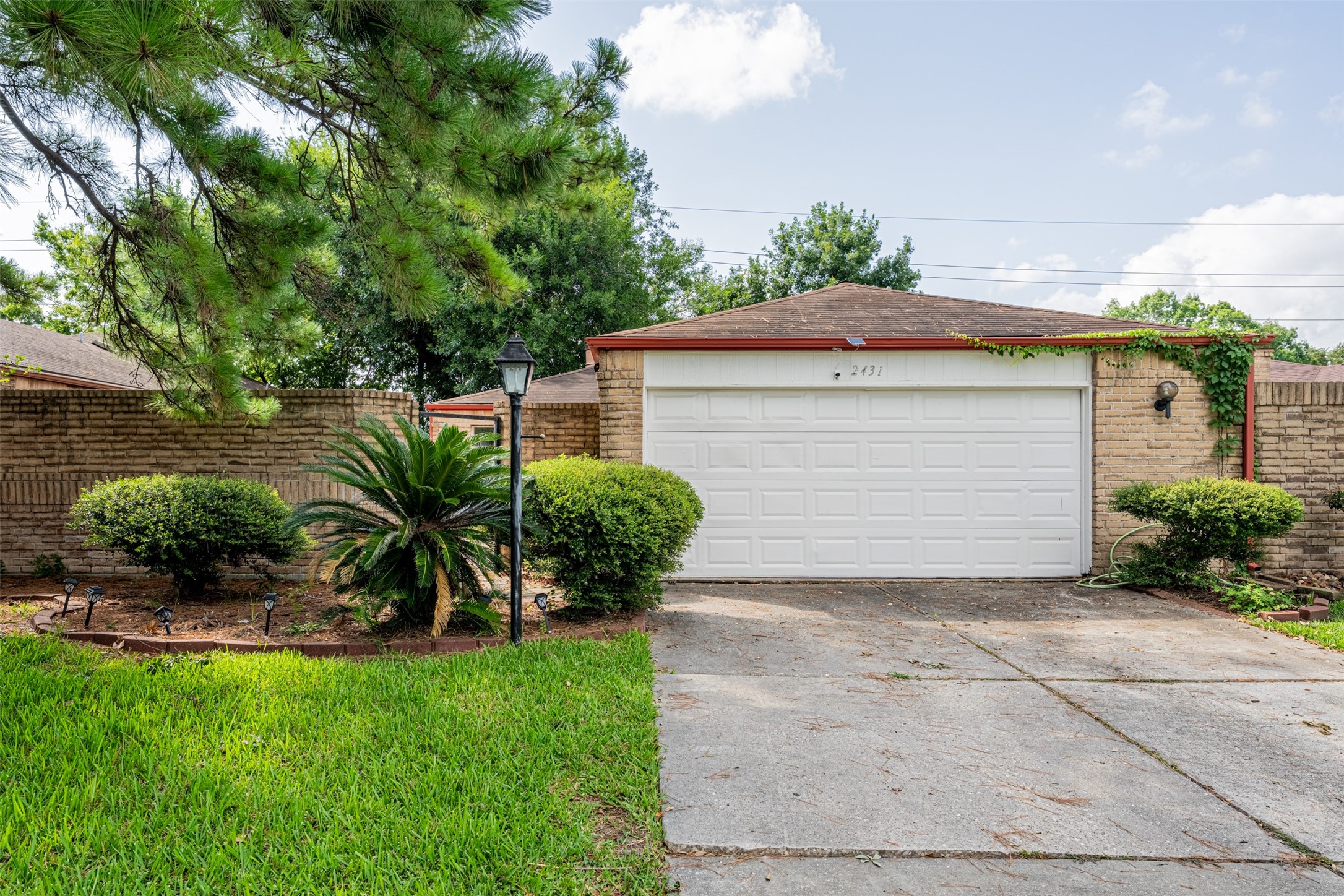 2431 Blackridge Road Houston TX 77067