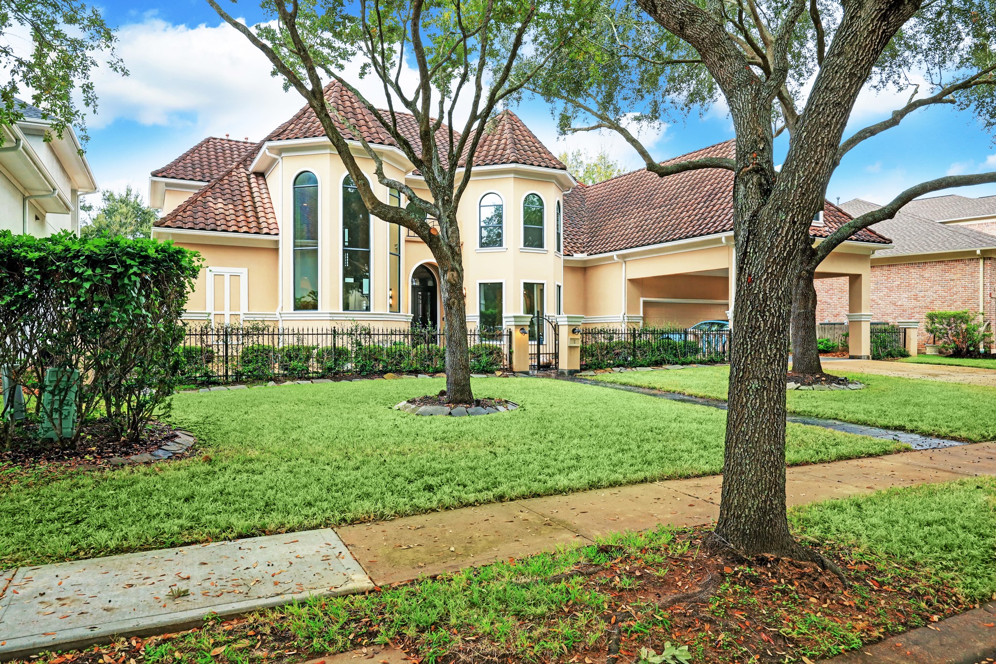2 Waterford Pointe Circle Sugar Land TX 77479