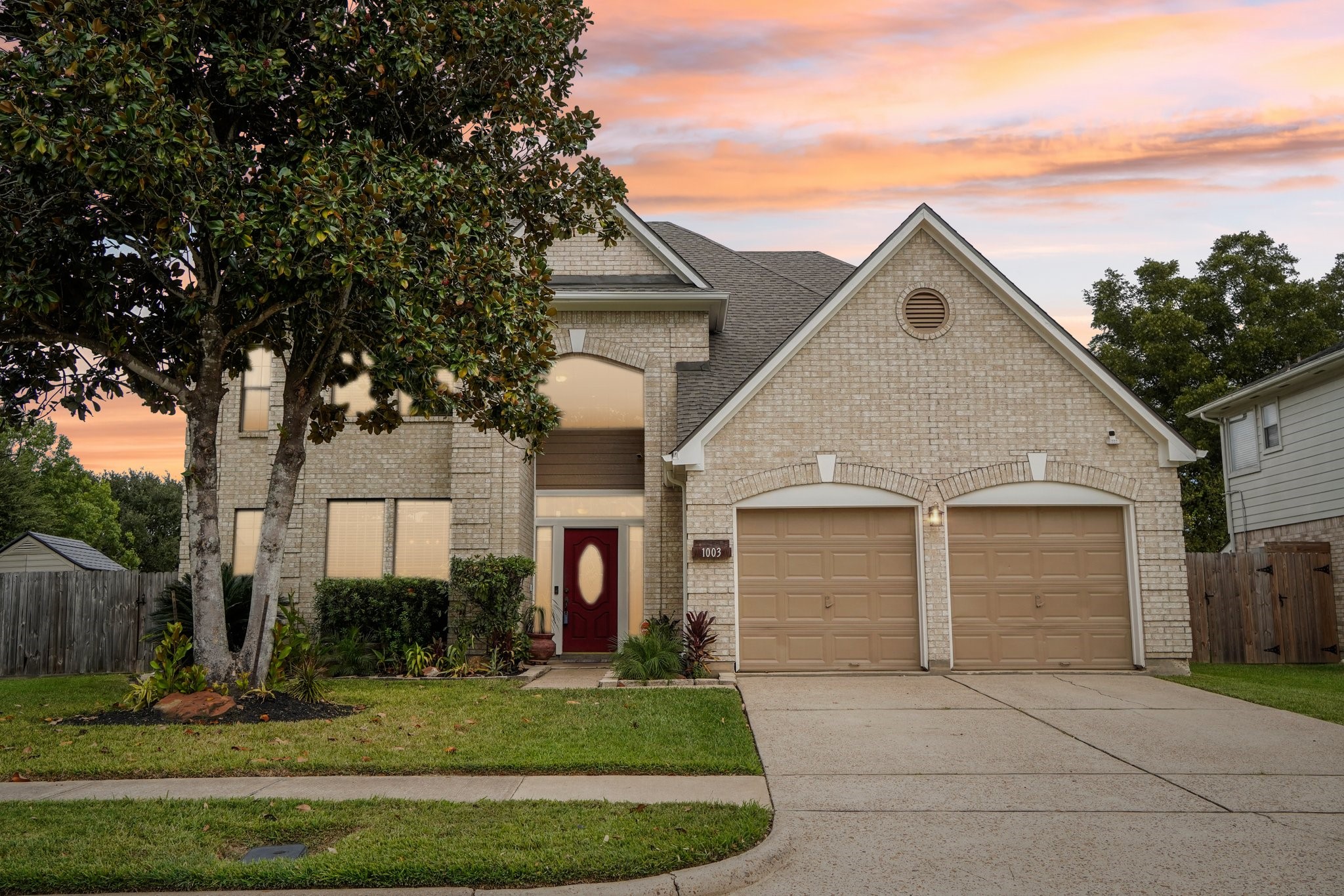 1003 Canterbury Drive Pearland TX 77584