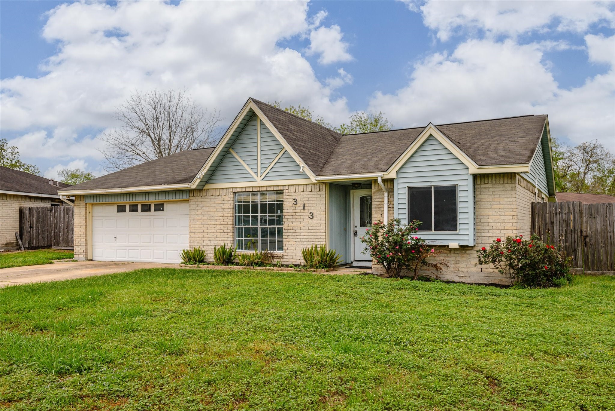 313 Brookdale Drive League City TX 77573