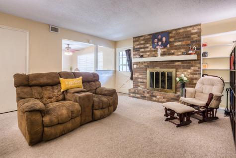 117 Willowbend Street Huntsville TX 77320