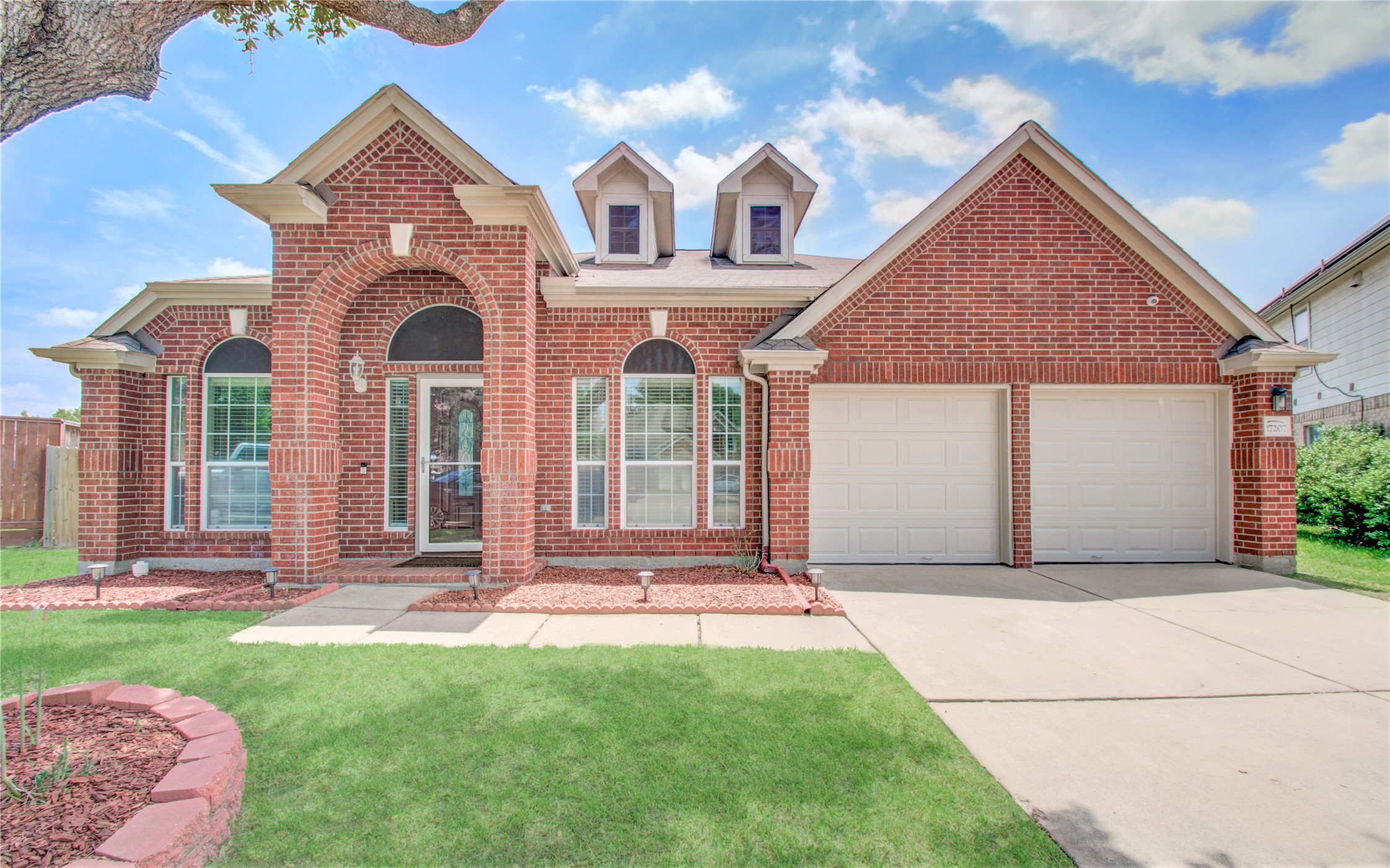 17207 Trace Glen Lane Houston TX 77083