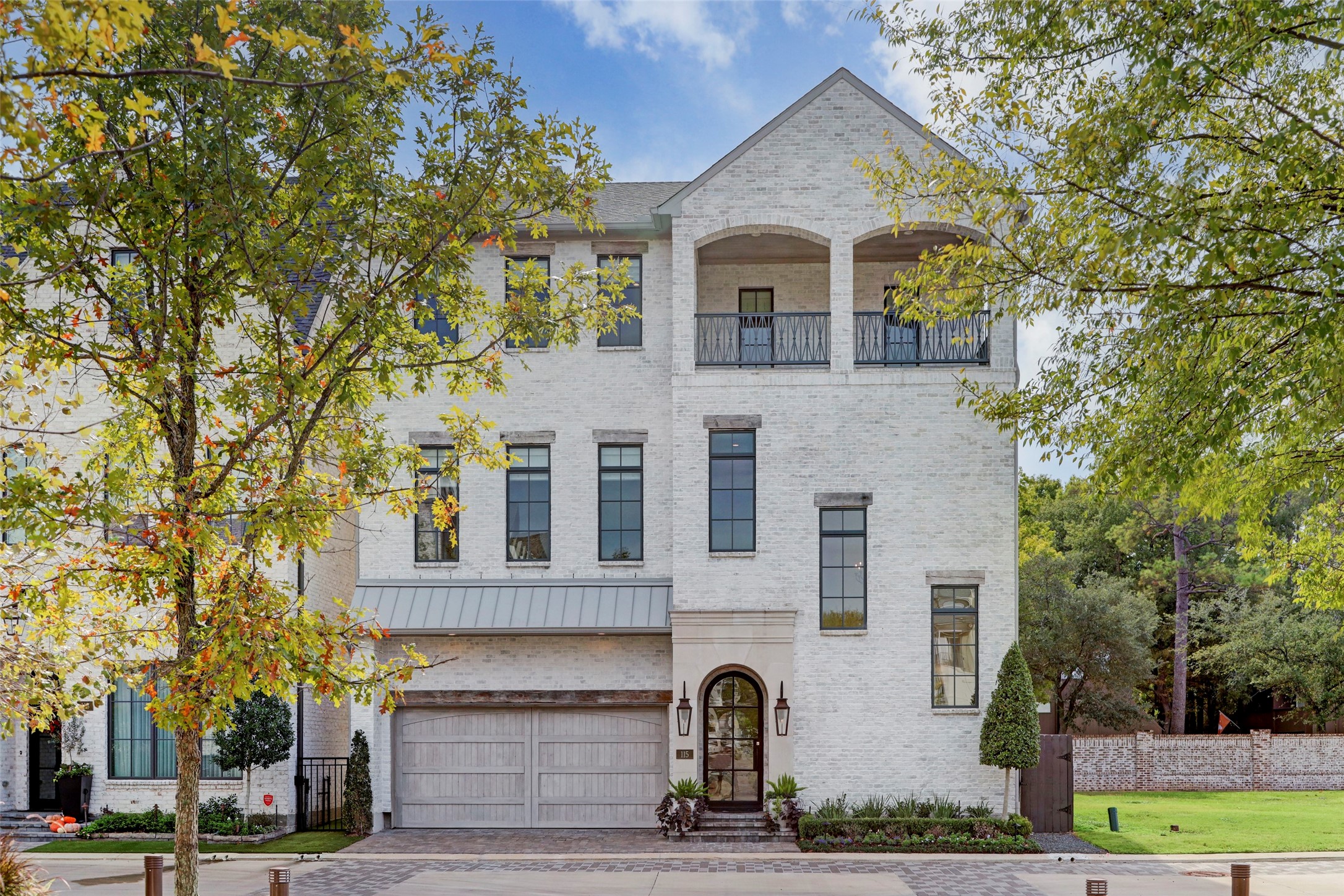 115 Memorial Parkview Drive Houston TX 77024