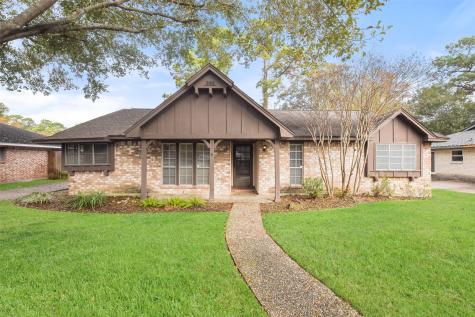 8106 Wimbledon Lane Houston TX 77070