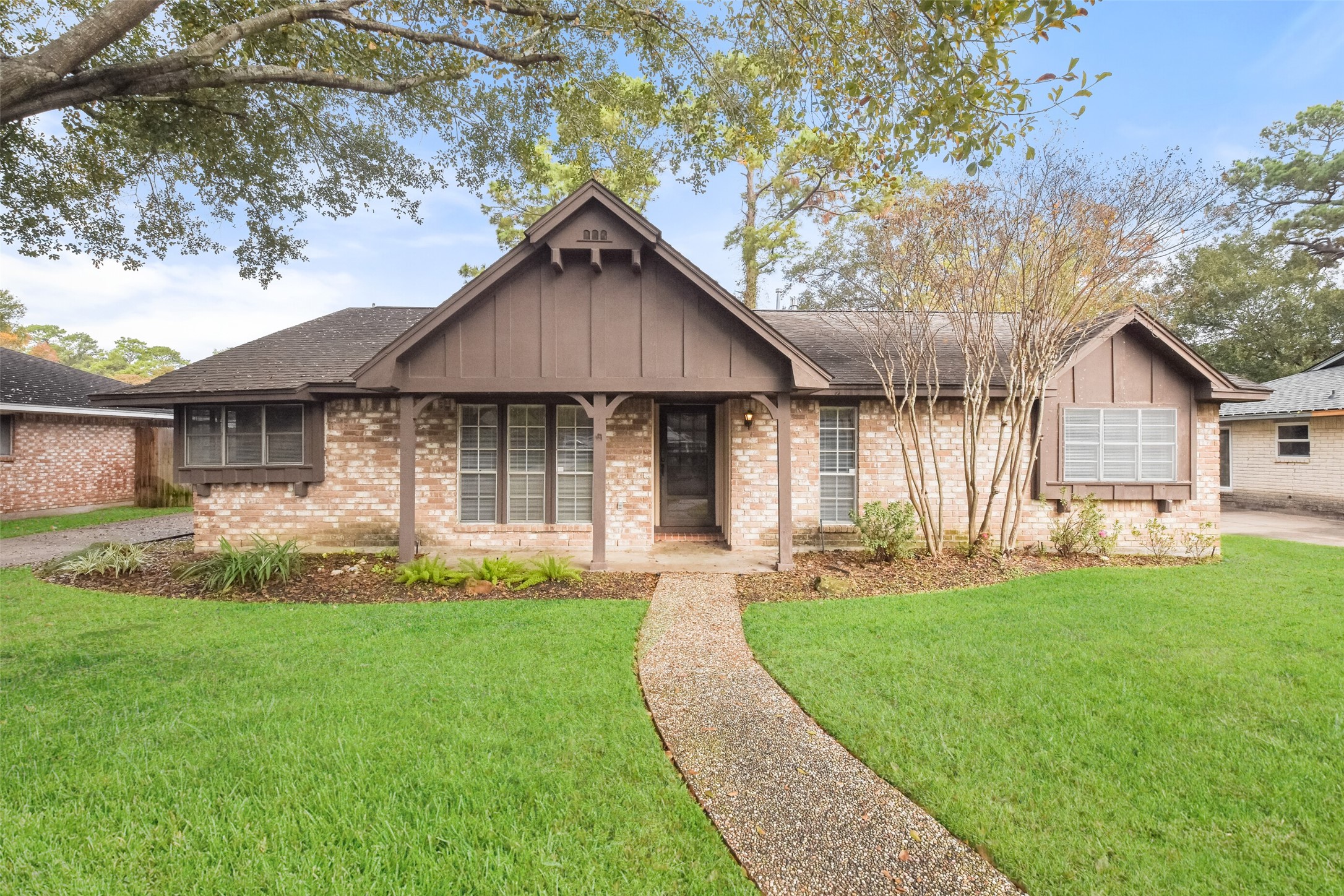 8106 Wimbledon Lane Houston TX 77070