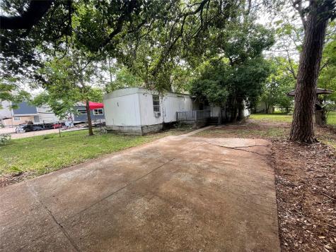 239 Texas Avenue Bacliff TX 77518