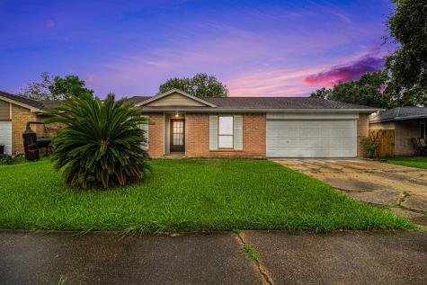 4910 Crestway Drive La Porte TX 77571