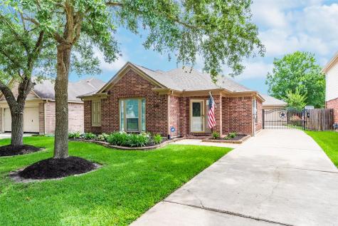 912 Schooner Cove Lane League City TX 77573