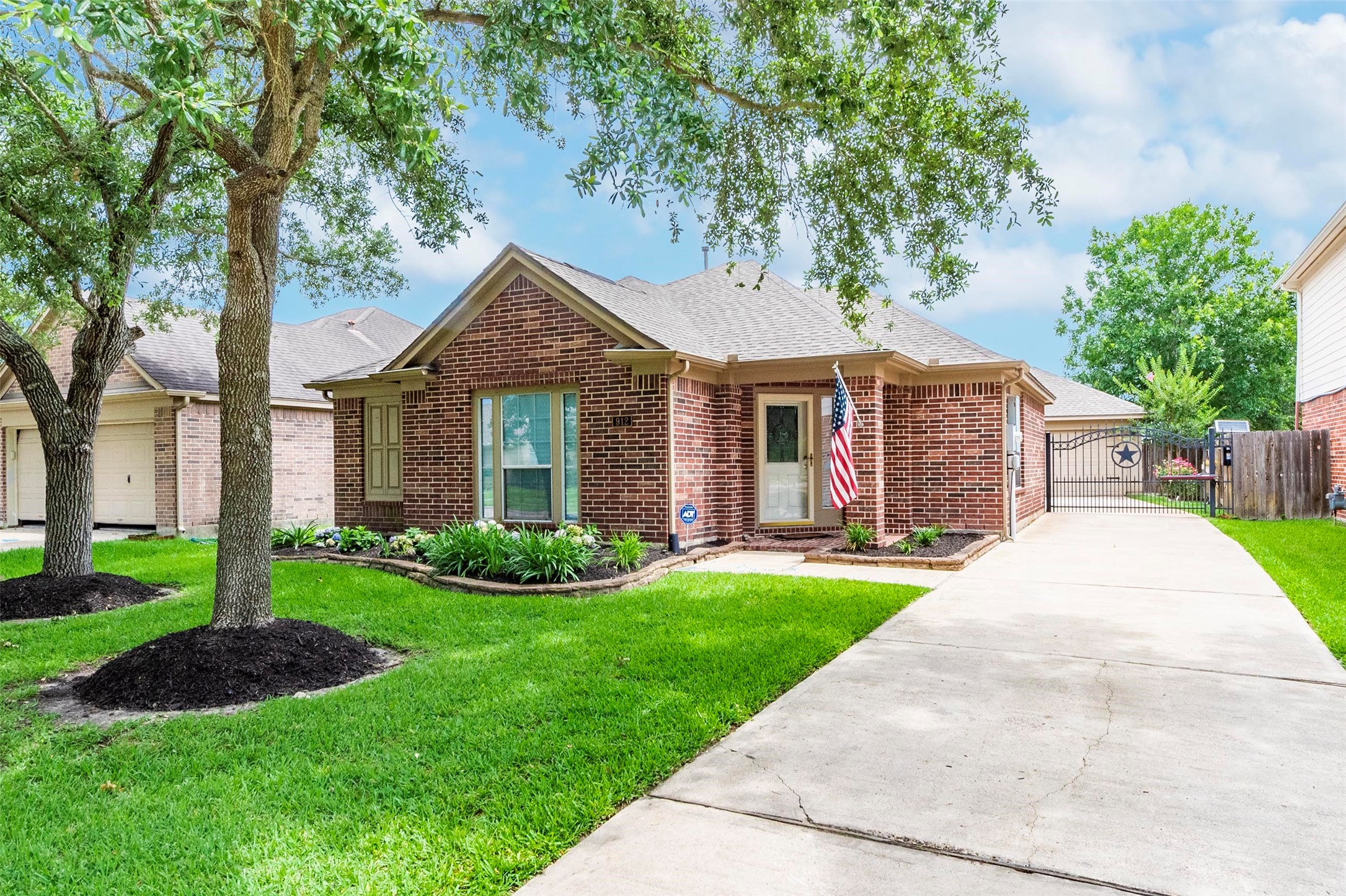 912 Schooner Cove Lane League City TX 77573