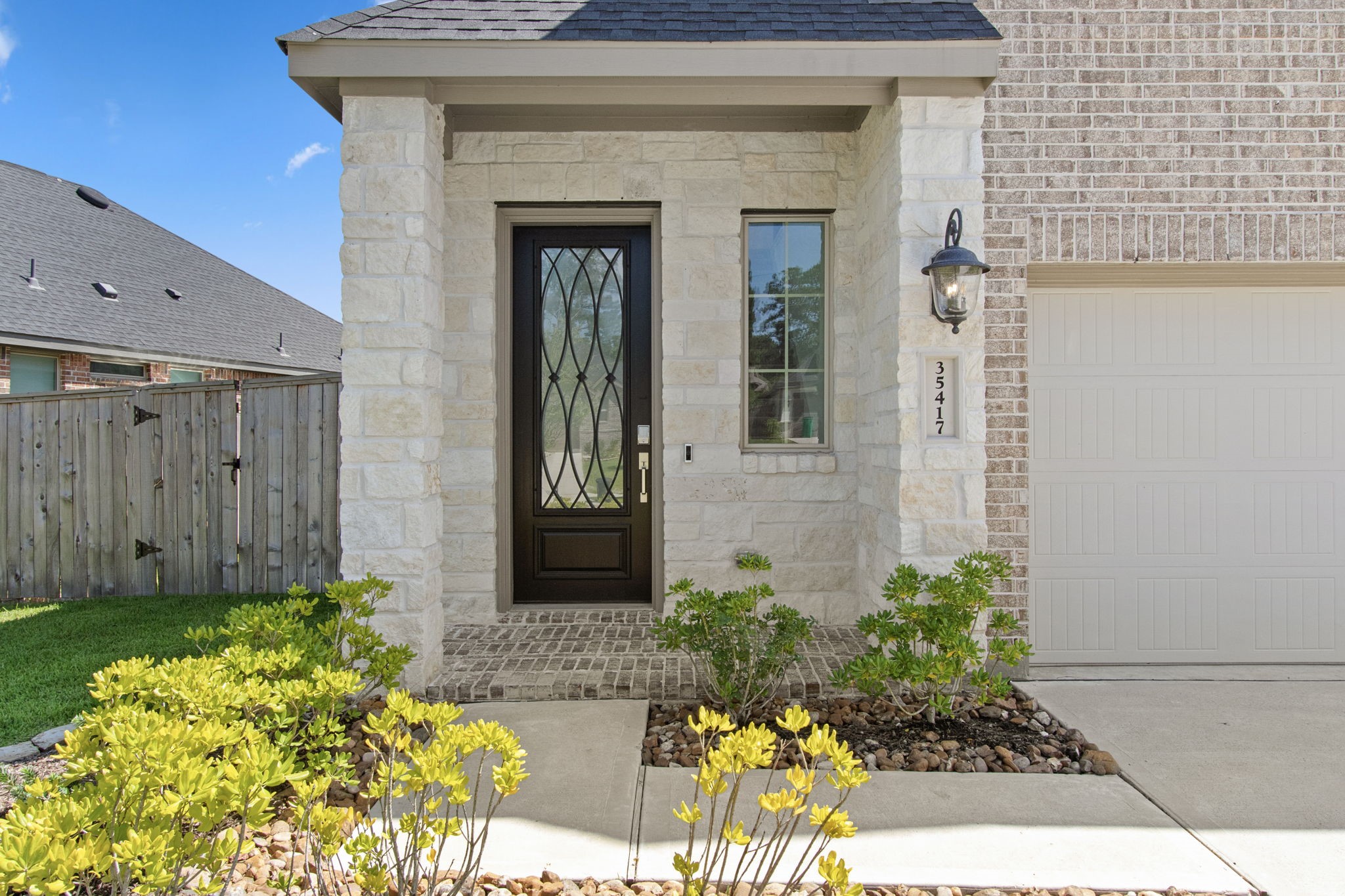 35417 Woodtrace Circle Pinehurst TX 77362