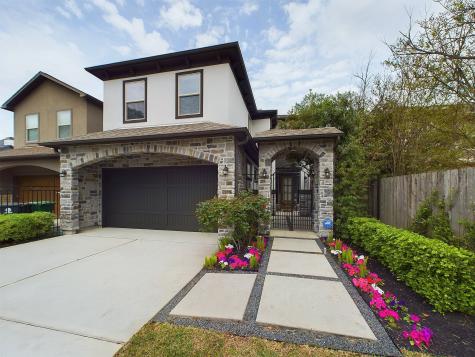 1516 Whispering Pines Drive Houston TX 77055