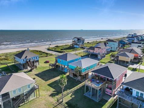 778 Wommack Crystal Beach TX 77650