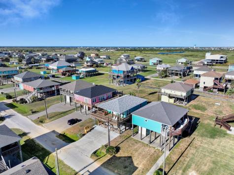778 Wommack Crystal Beach TX 77650