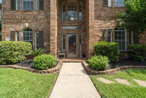 2328 N Lake Front Drive League City TX 77573