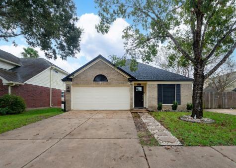 329 Trail Ride Road Angleton TX 77515