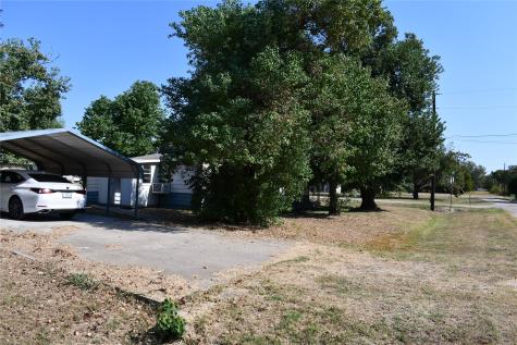 805 Caldwell Street Lexington TX 78947
