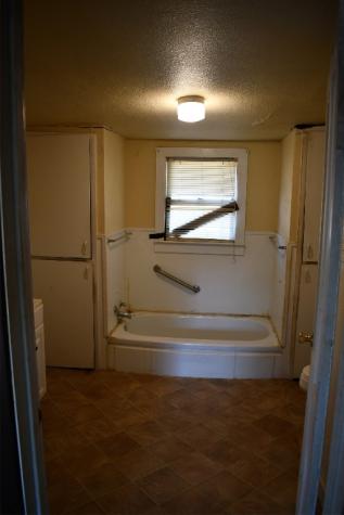 805 Caldwell Street Lexington TX 78947