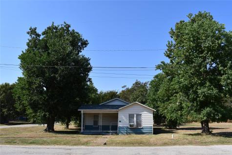 805 Caldwell Street Lexington TX 78947