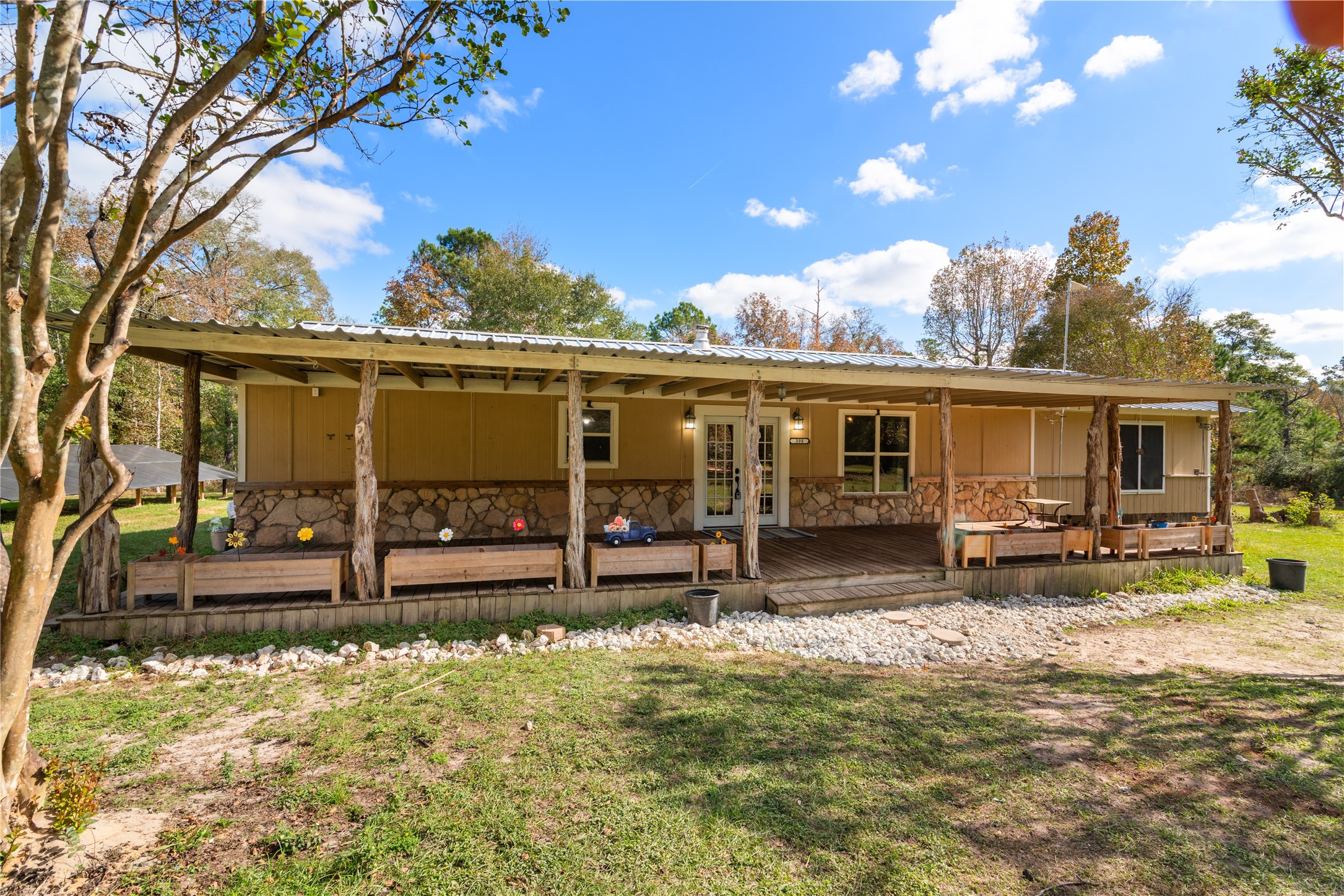 398 Sharon Lane Willis TX 77378