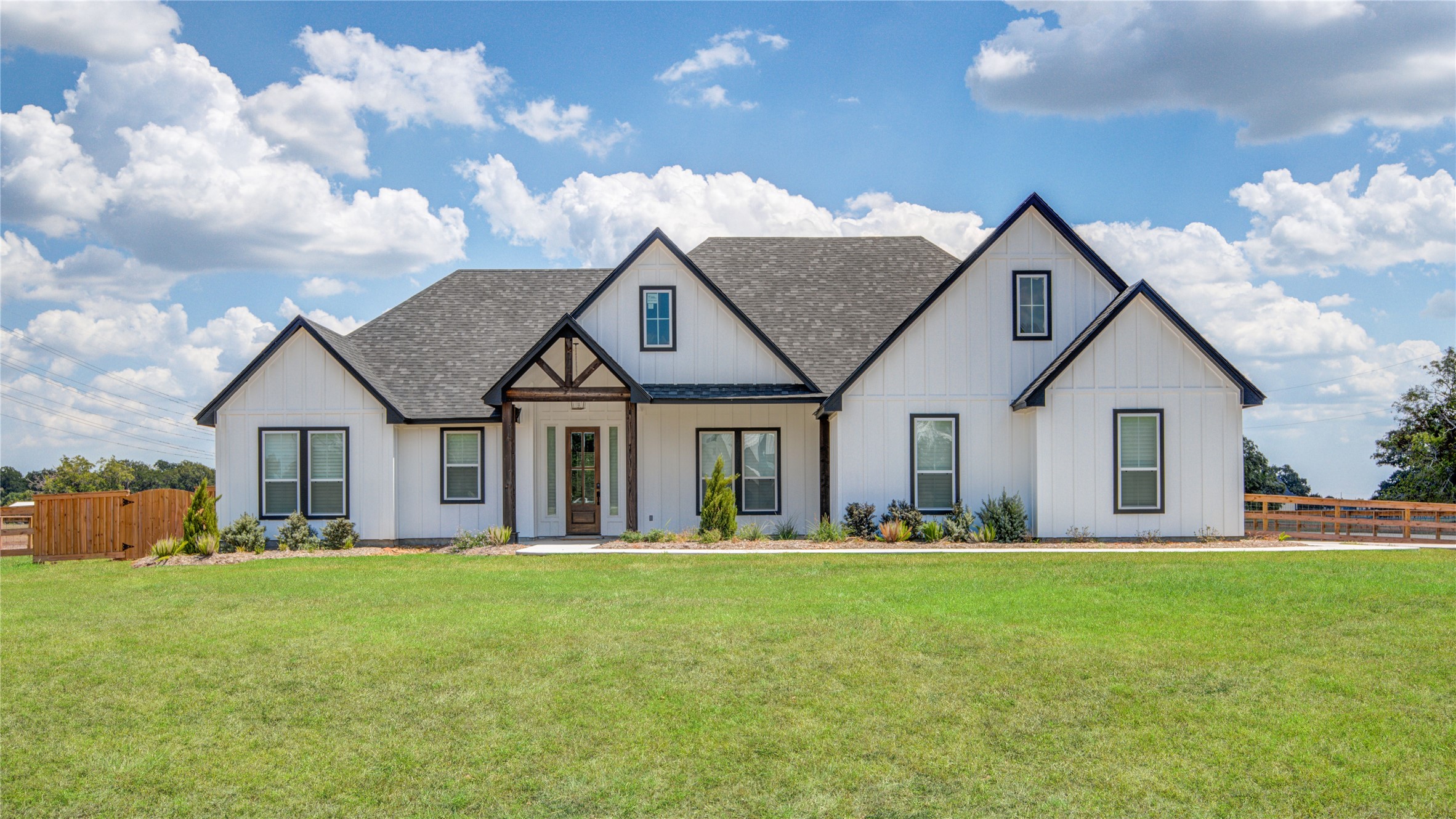 1026 Lone Star Court Angleton TX 77515