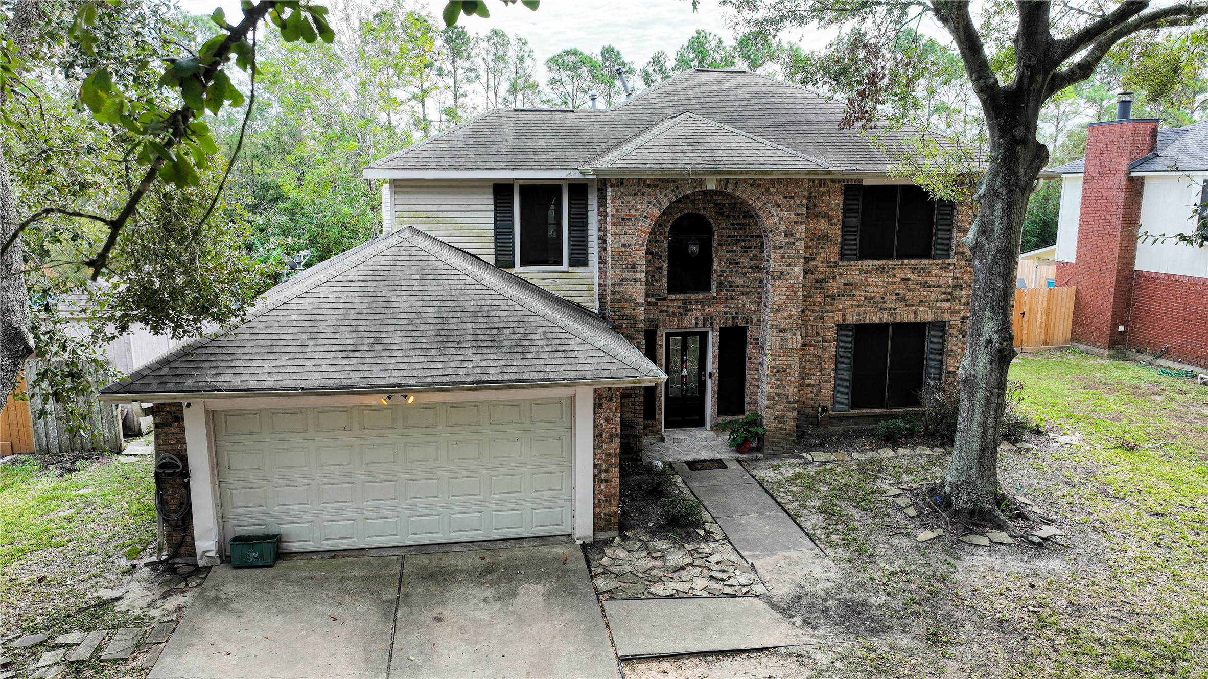 2211 S Mission Circle Friendswood TX 77546