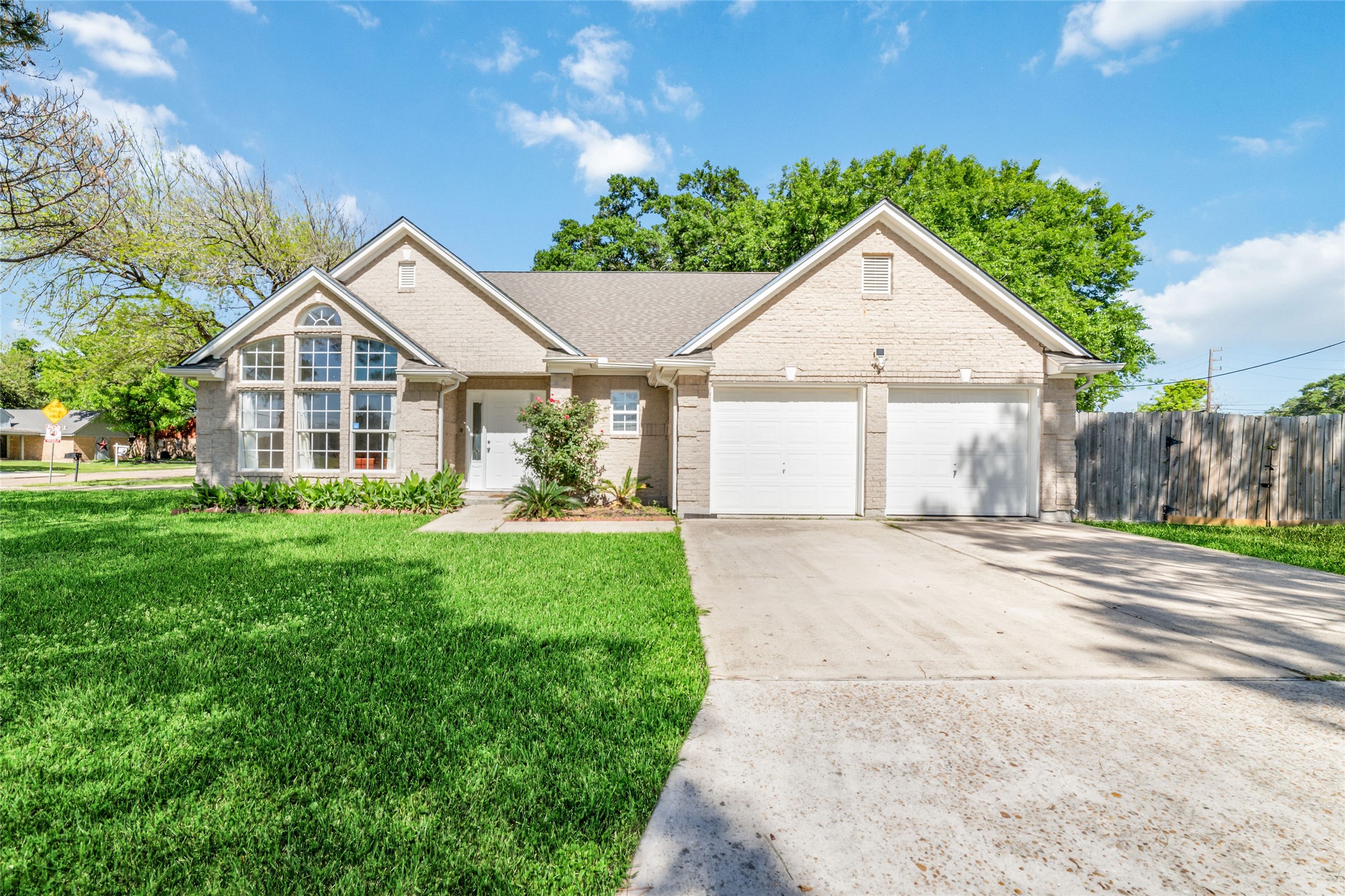 4501 Coachman Drive Baytown TX 77521