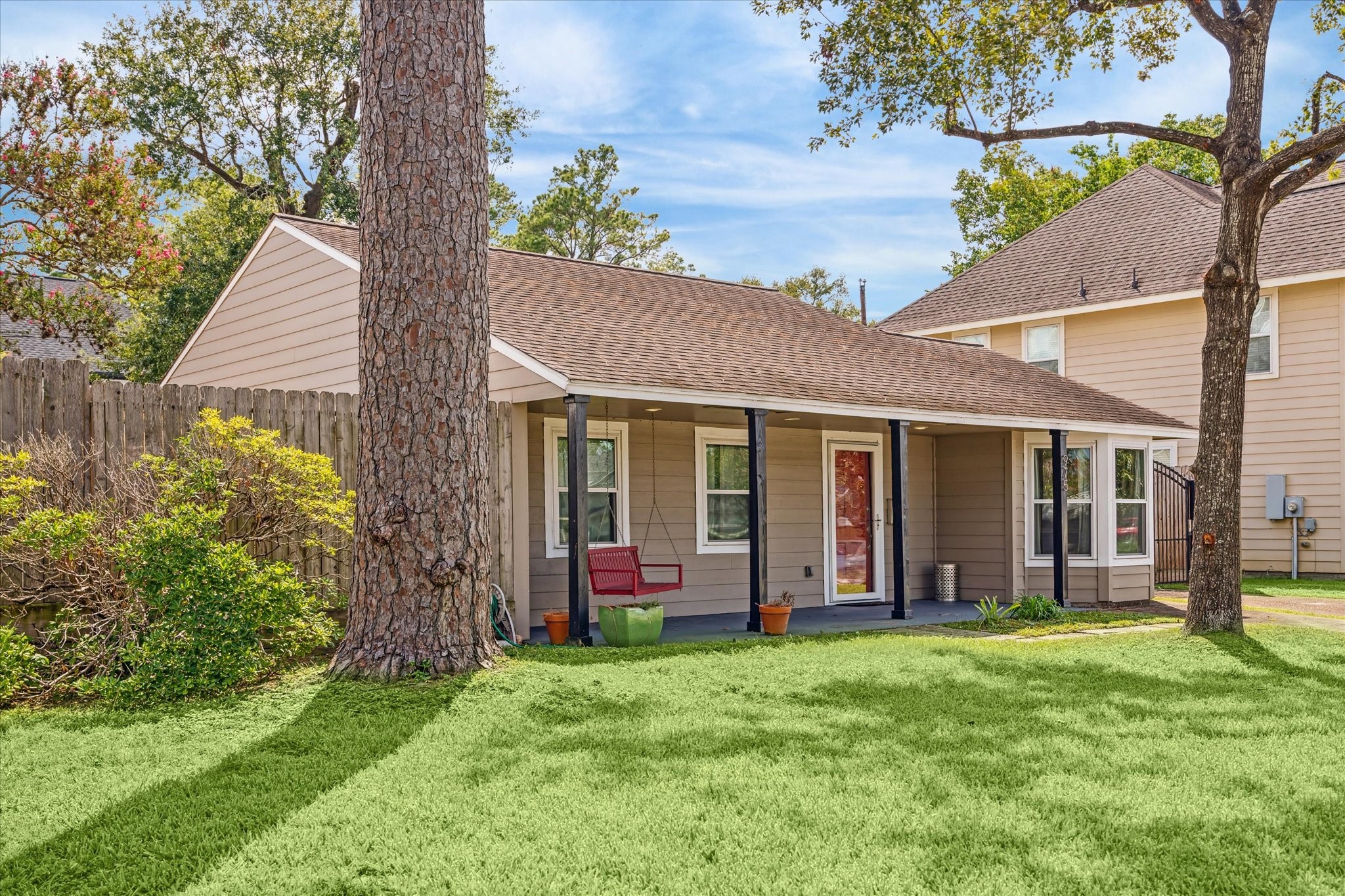 975 W 43rd Street Houston TX 77018