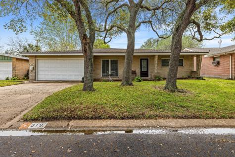 319 Tuna Street Galveston TX 77550
