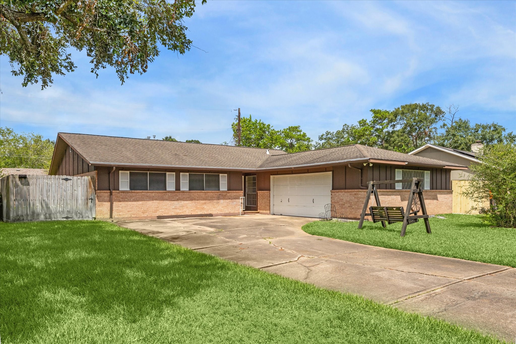 404 Ella Court Friendswood TX 77546