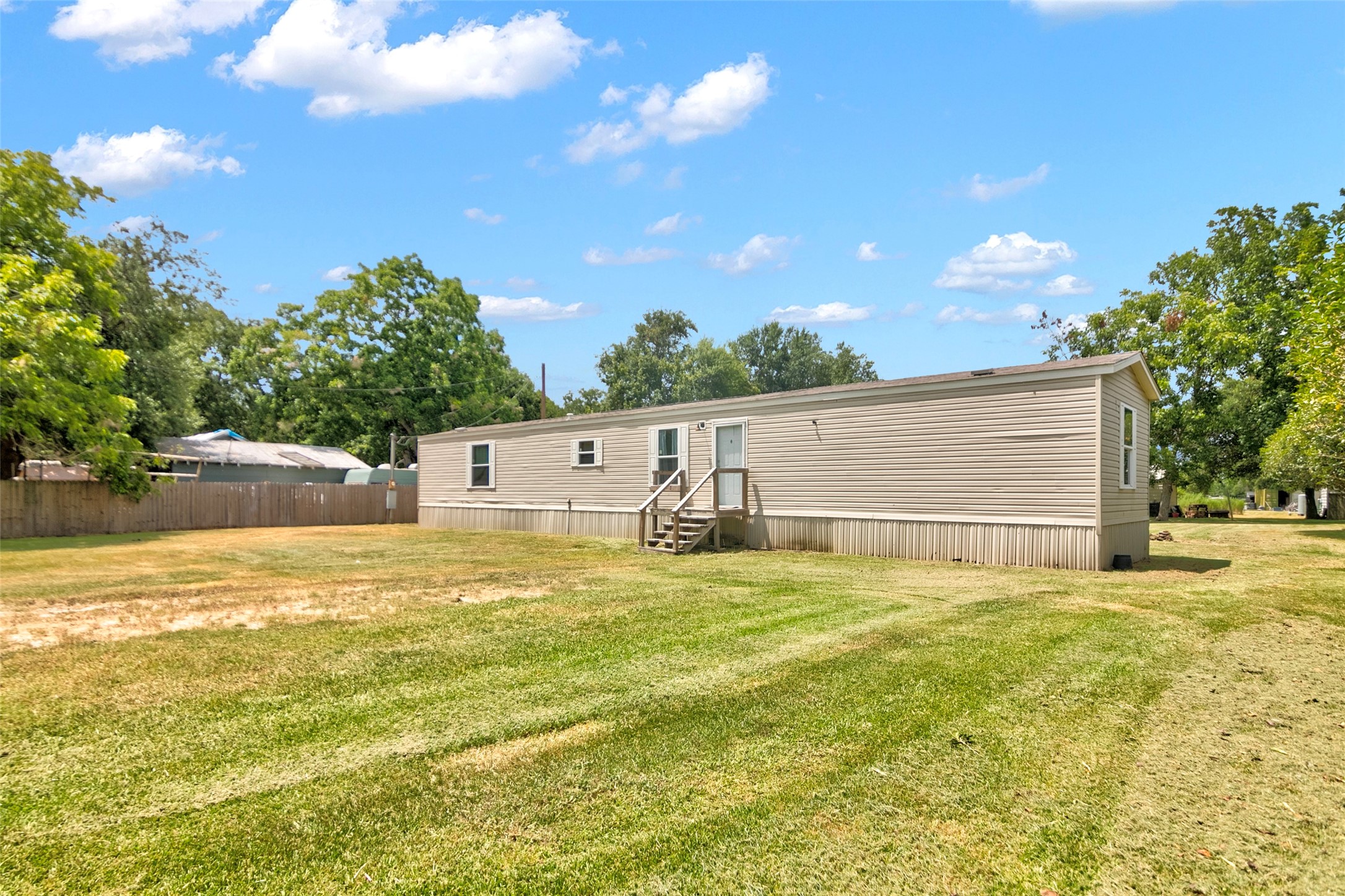12983 Ward Circle Hamshire TX 77622