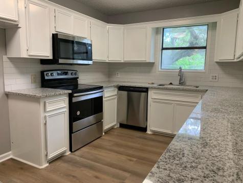 912 S Columbia Drive West Columbia TX 77486