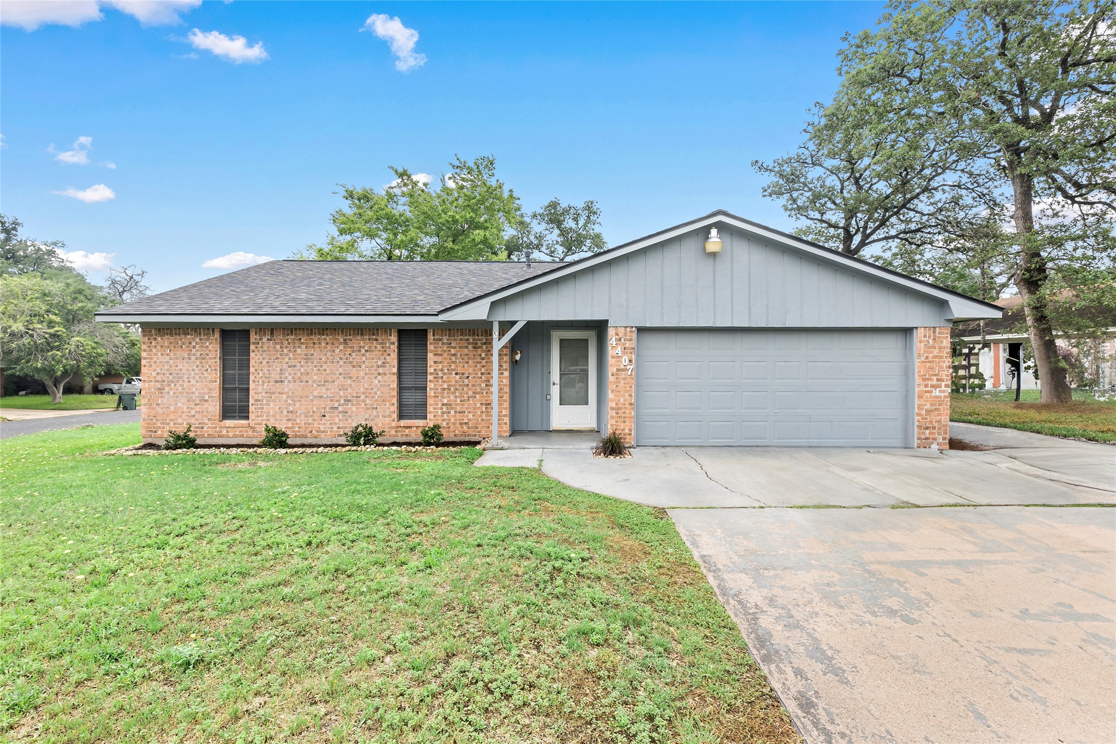 4407 Robinhood Circle Bryan TX 77803