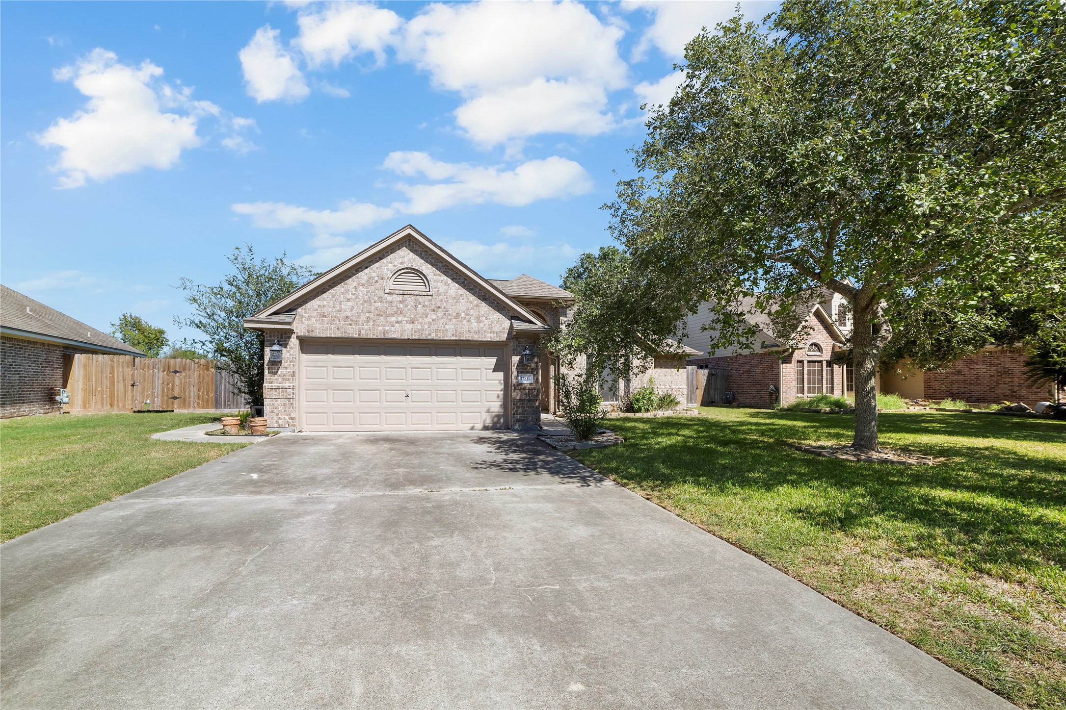 11814 Oregon Trail Santa Fe TX 77510