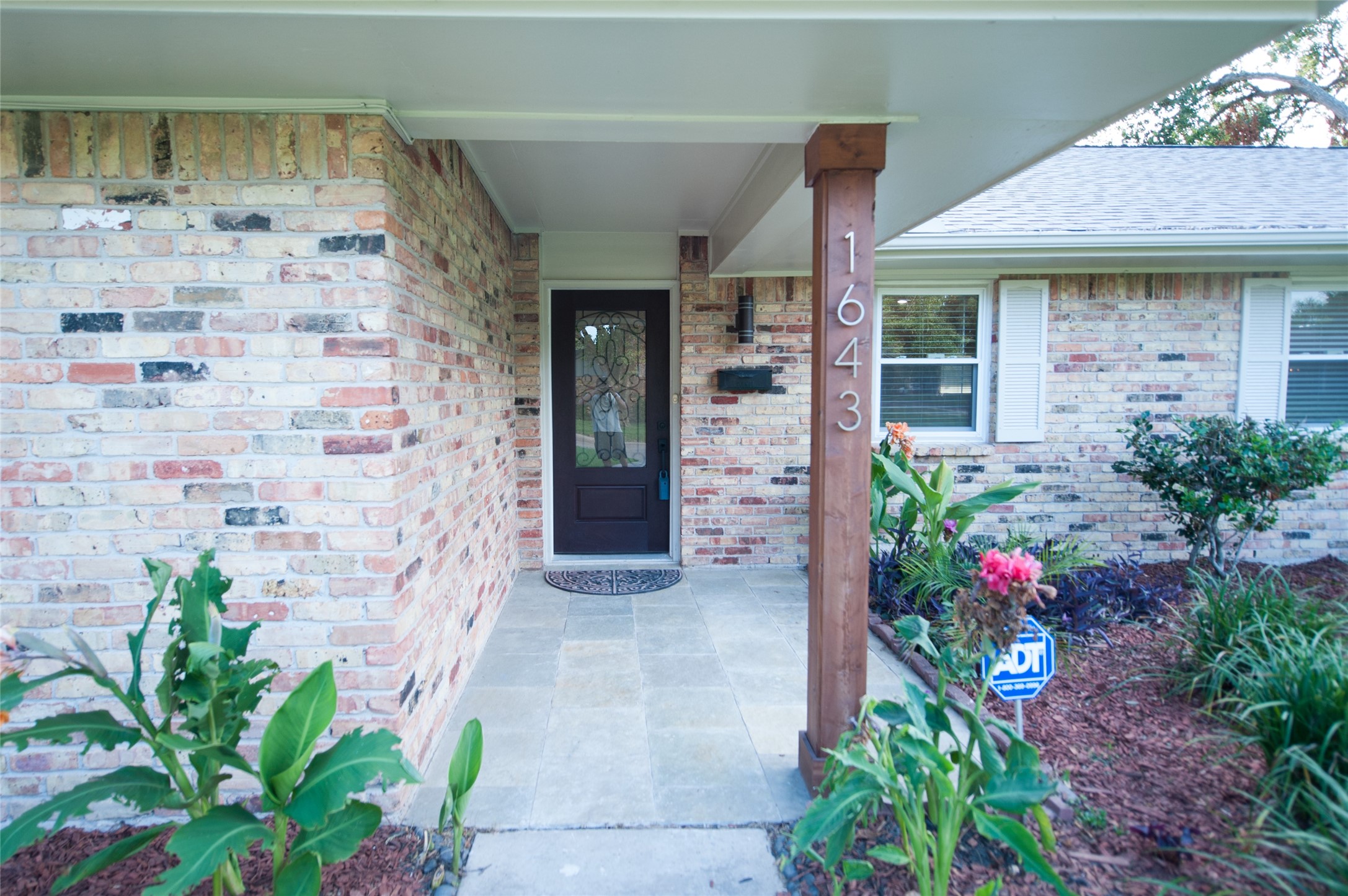 1643 Shadow Bend Drive Houston TX 77043