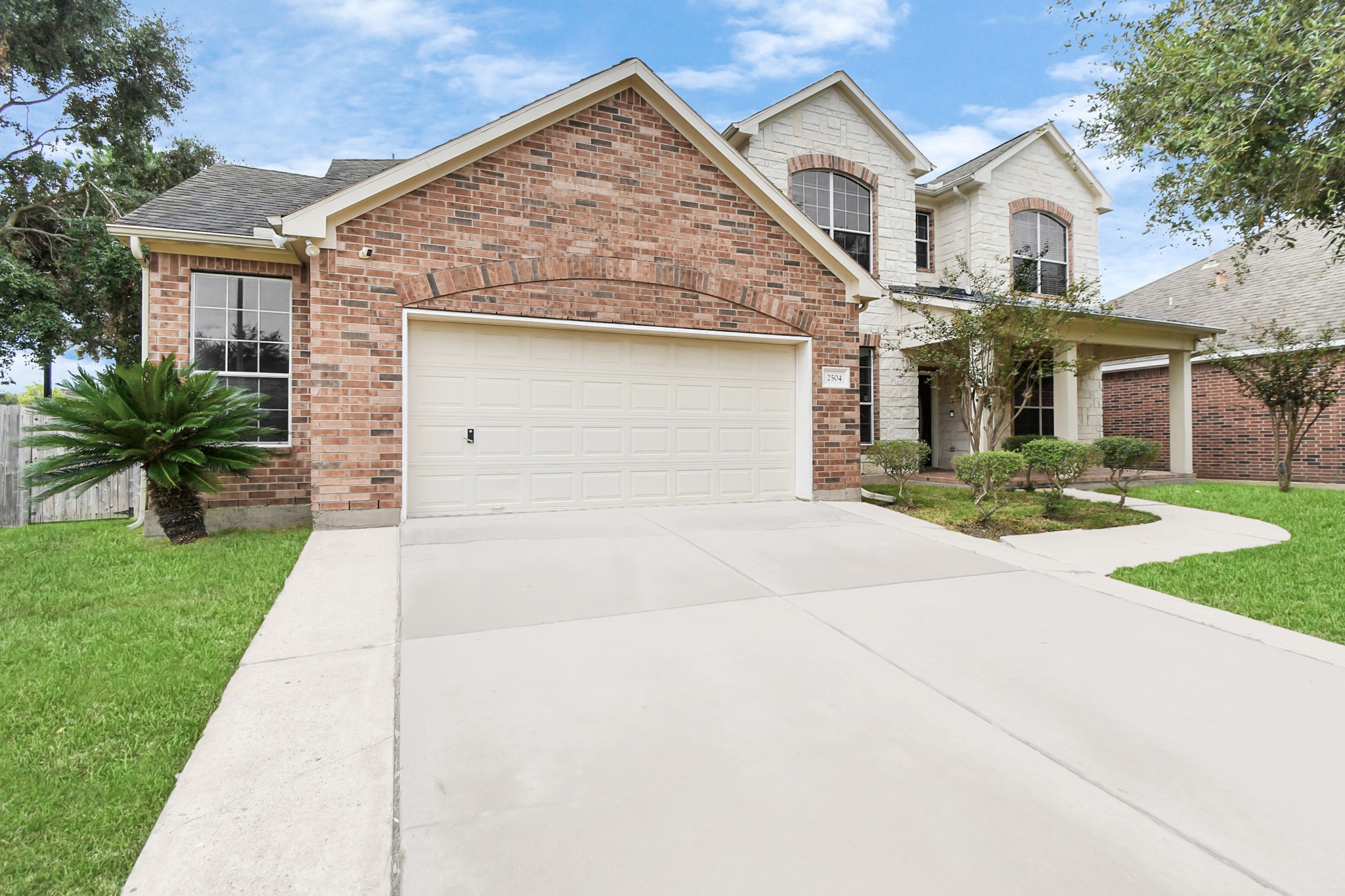 2504 Harbor Chase Drive Pearland TX 77584