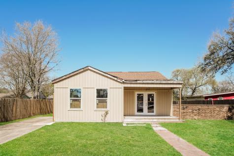 620 14th Avenue N Texas City TX 77590