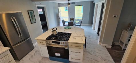 1643 Railroad Avenue Dickinson TX 77539