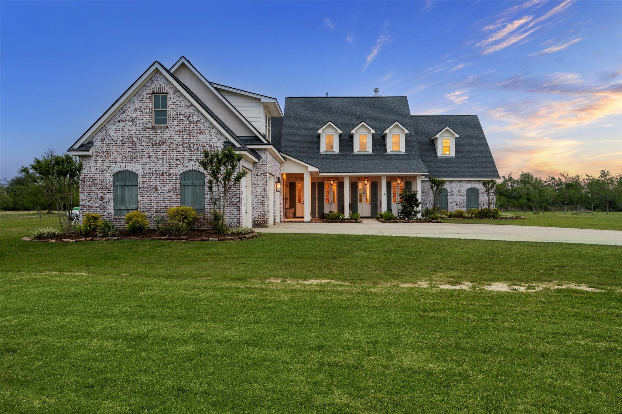 2920 Megan Lynn Lane Alvin TX 77511