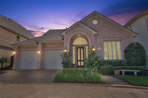 1142 Gardencrest Lane Houston TX 77077