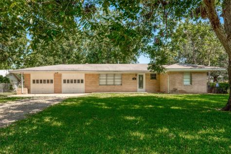 703 Edgewood Drive Richmond TX 77406