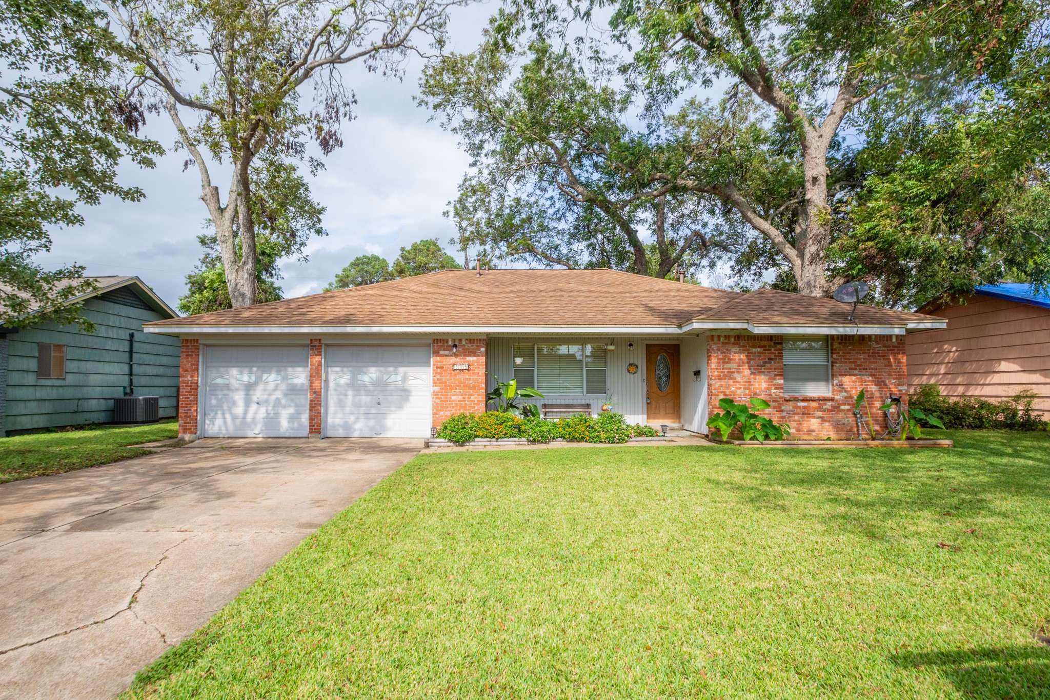 315 Pine Street Lake Jackson TX 77566
