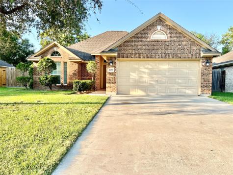11918 Oregon Trail Santa Fe TX 77510