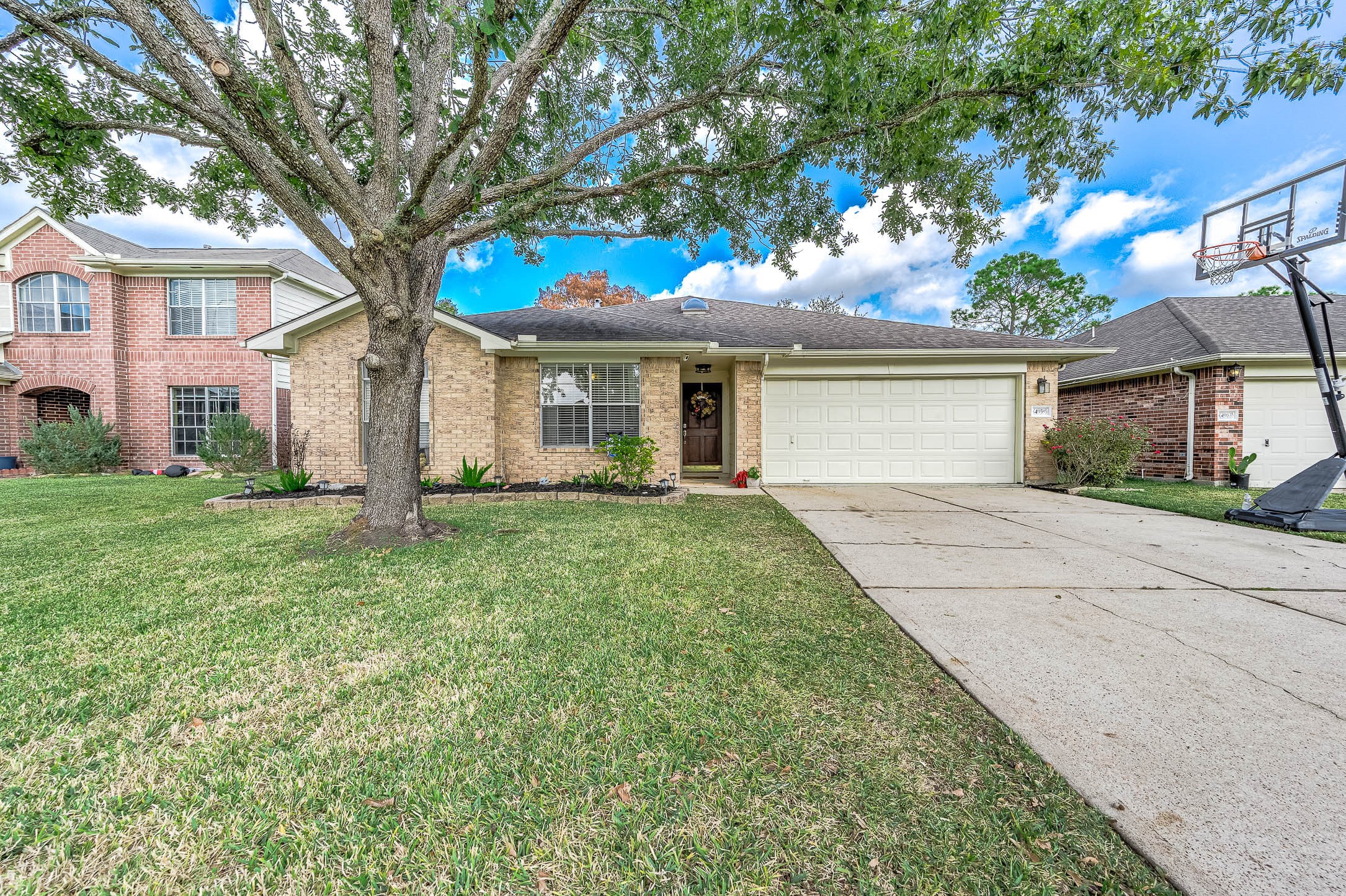 4959 Sentry Woods Lane Pearland TX 77584