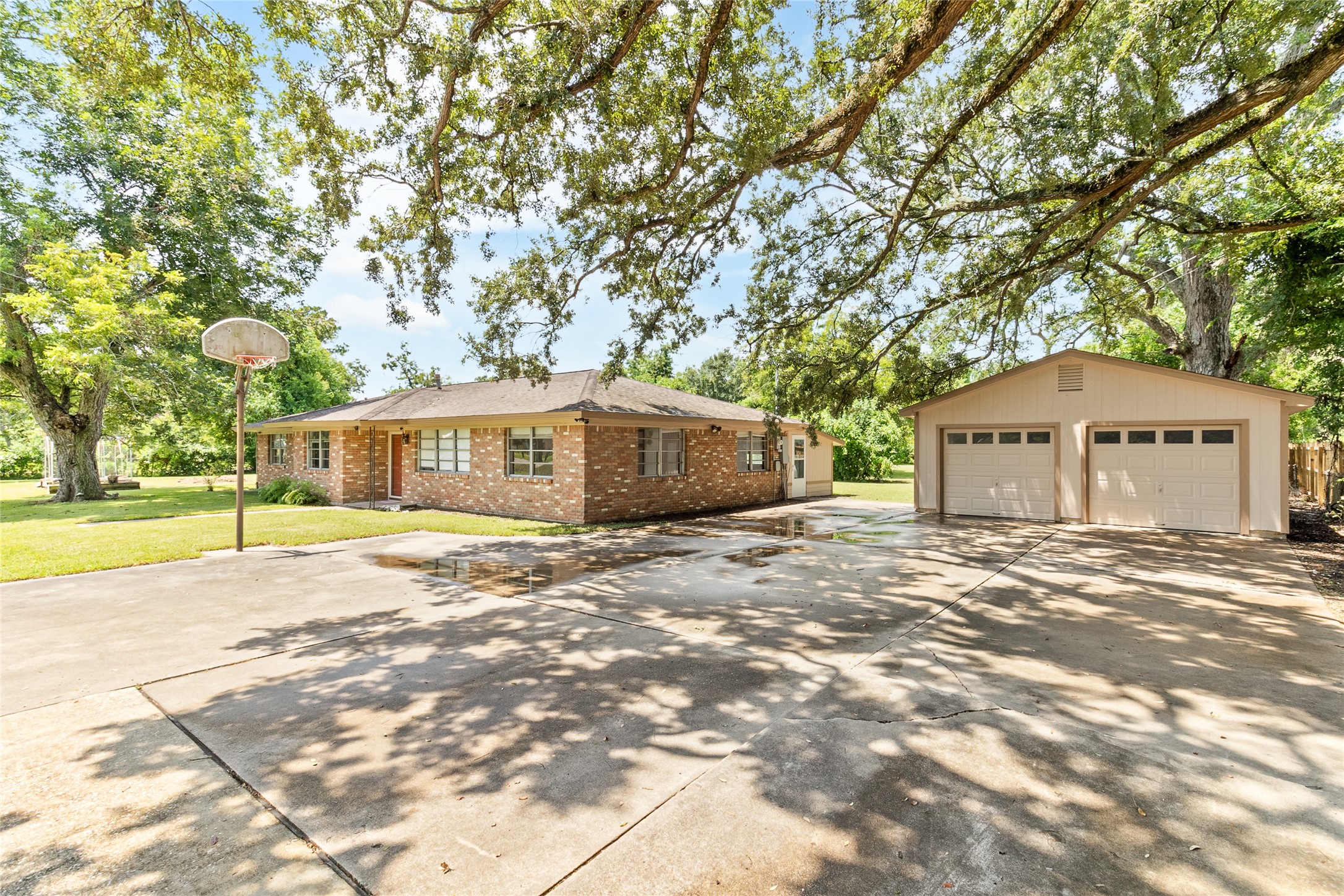 2417 County Road 349 Brazoria TX 77422