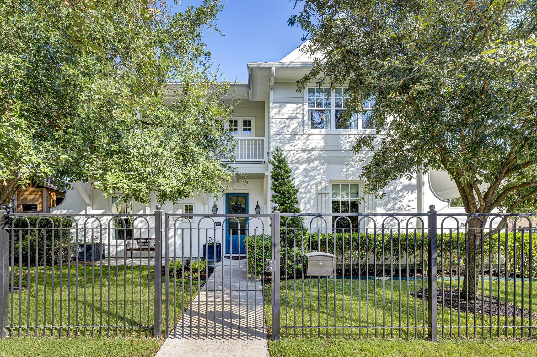 205 Teetshorn Street Houston TX 77009