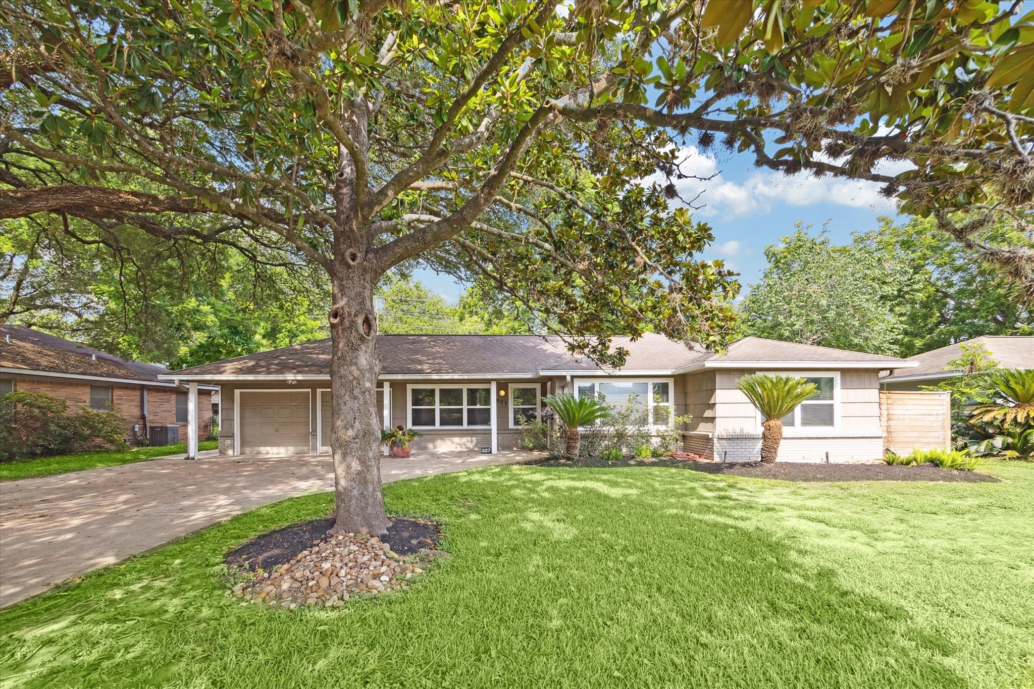 607 Brooks Street Sugar Land TX 77478