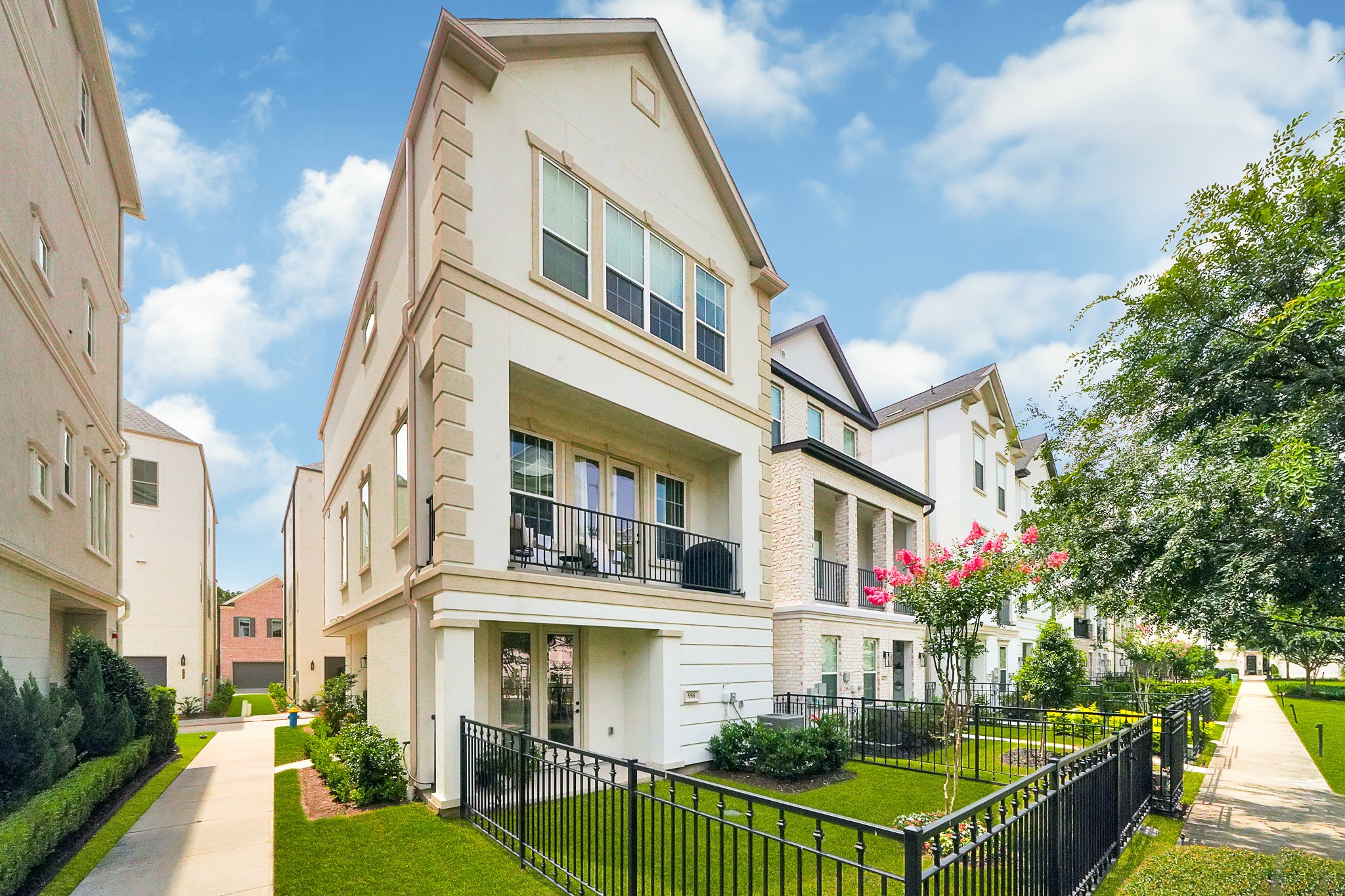 956 Dunleigh Meadows Lane Houston TX 77055