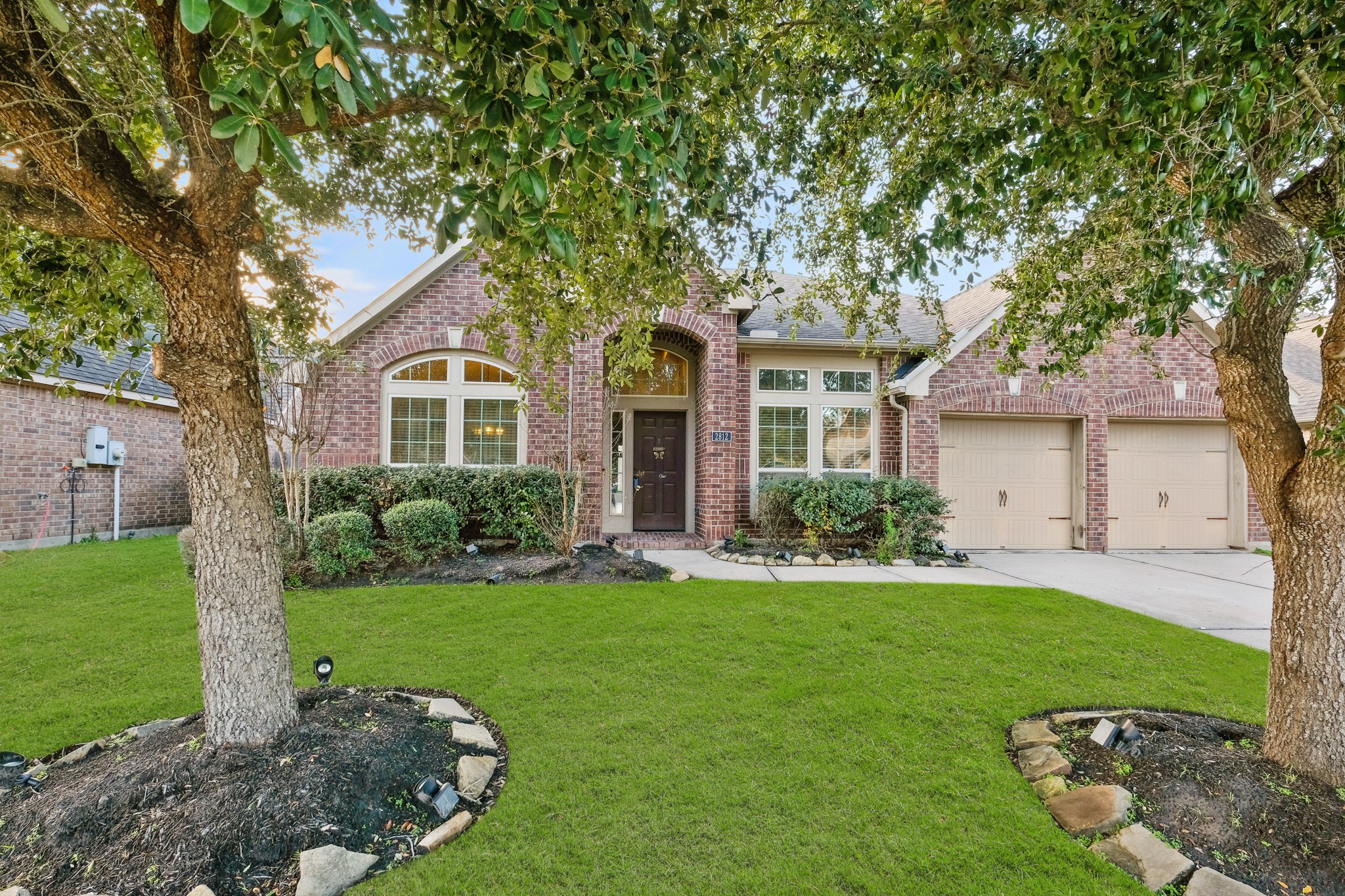 2812 Leafwood Lane Pearland TX 77584
