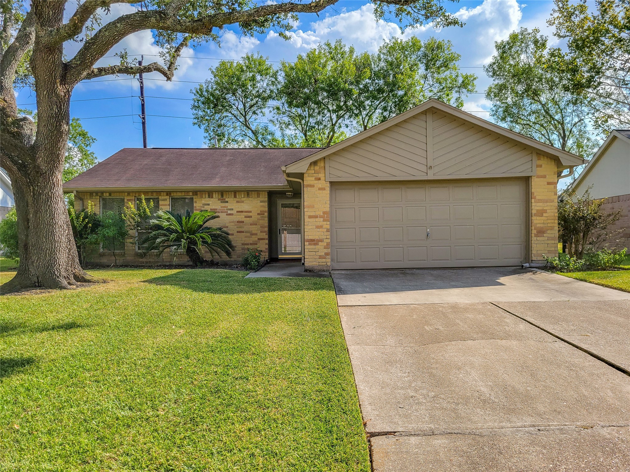 3318 S Primrose Meadows Circle Pearland TX 77584
